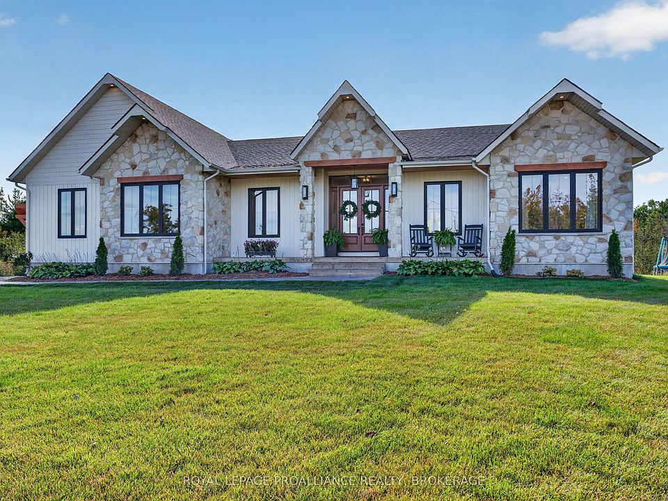 1st image of 516 Colebrook Rd