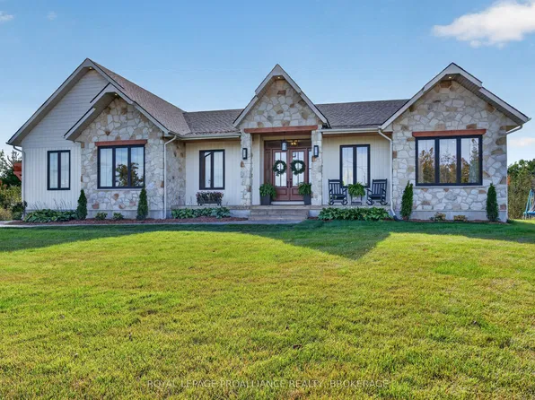 516 Colebrook Rd, Stone Mills, ON K0K 3N0