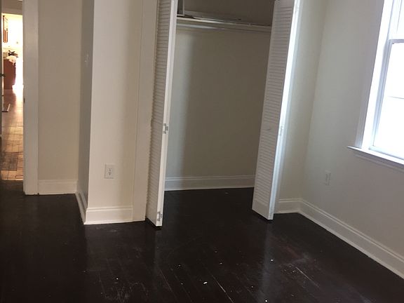 2nd image of 1800 N Dupre St