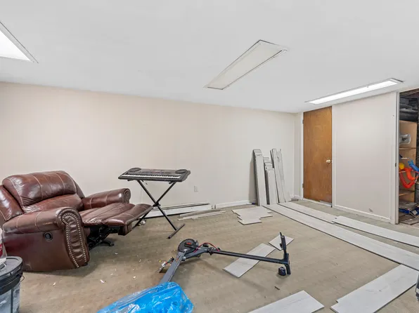 1408 Avenue L image 5 of 20