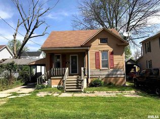 325 Liberty Pl, Canton, IL 61520
