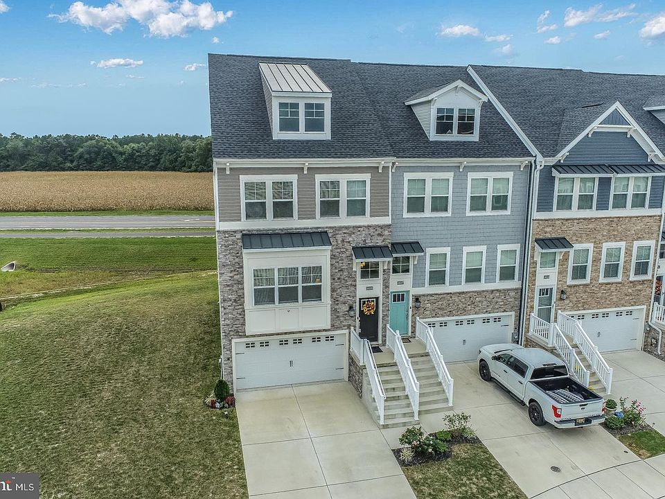 1st image of 36035 Auburn Way