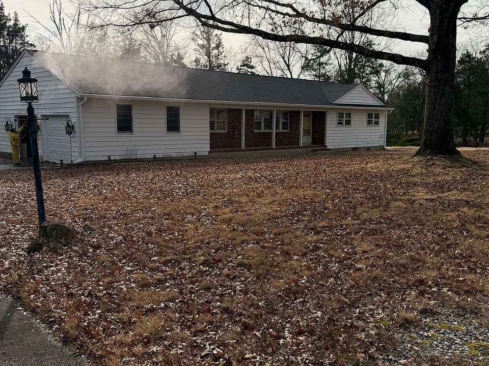 1st image of 722 Carlene Dr