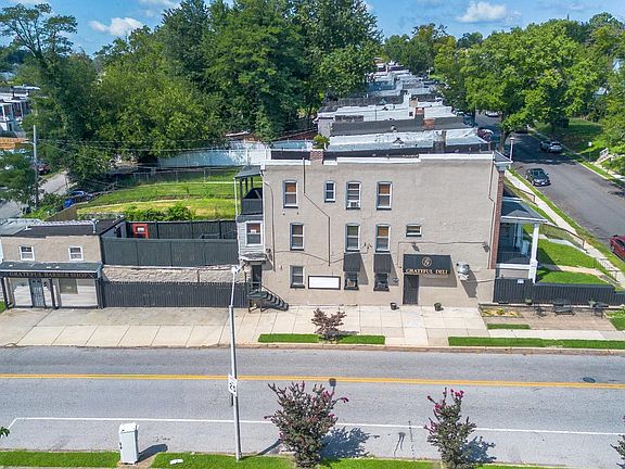 2nd image of 3301 Piedmont Ave