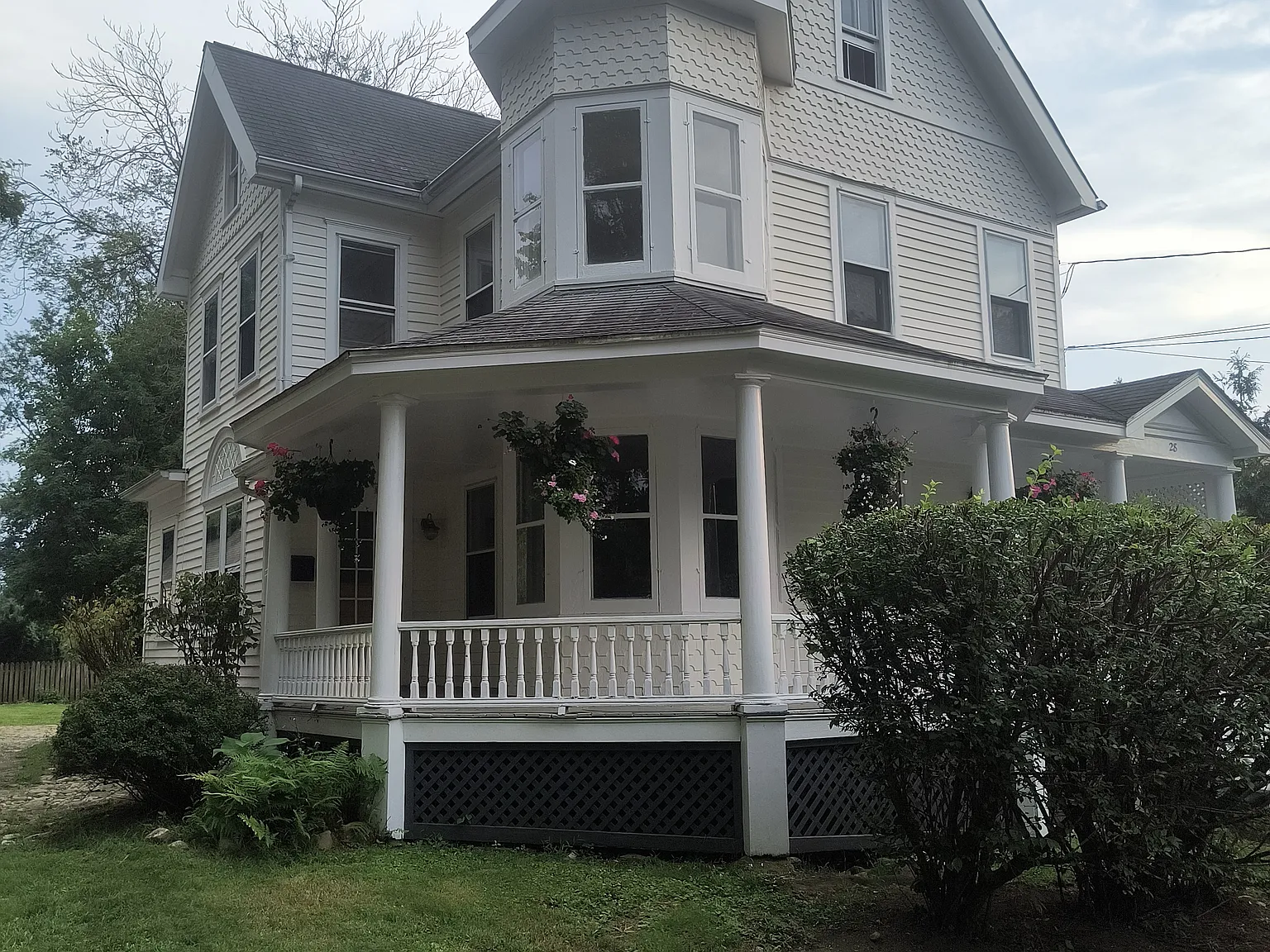 28 Richmond Hill Rd — Photo 3