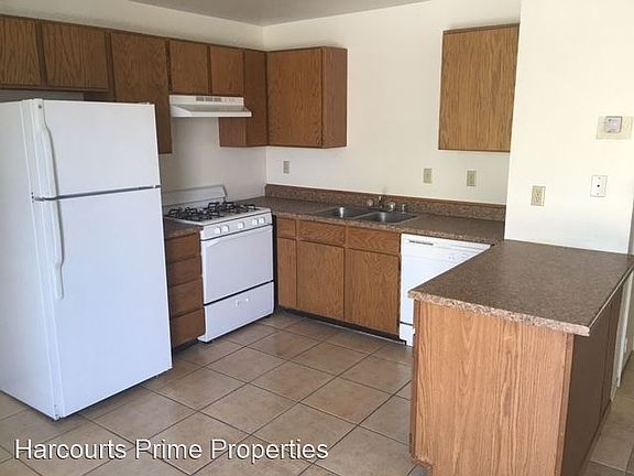 3rd image of 73483 Sun Valley Dr APT B