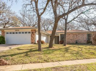 2905 Pecan Cir, Bedford, TX 76021