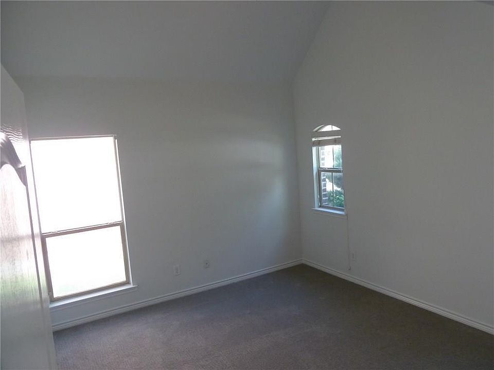 1st image of 5571 Cecina Dr