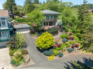 645 SE 3rd St, Newport, OR 97365
