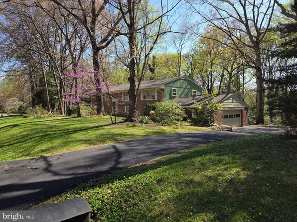 3004 Rayjohn Ln, Herndon, VA 20171