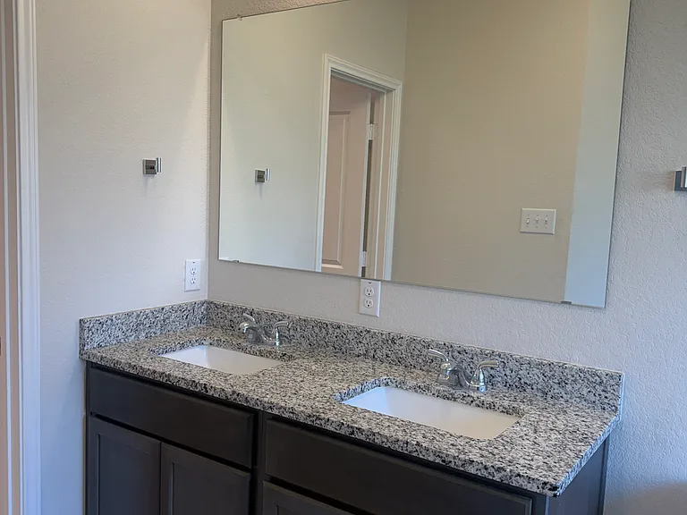 934 James Parker Cir — Photo 8