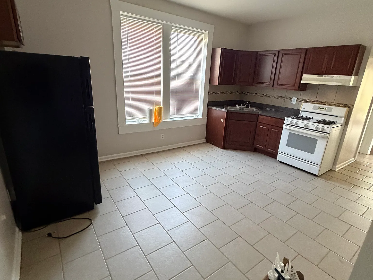 2 bed, 1100 sqft, $1,550 — Photo 1