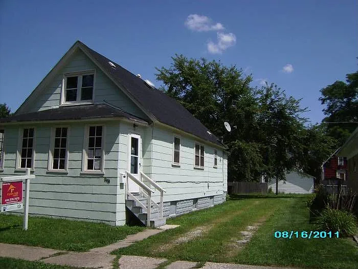 3425 Peoria St photo 1