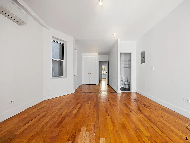 735 Rogers Ave #2L — Photo 5