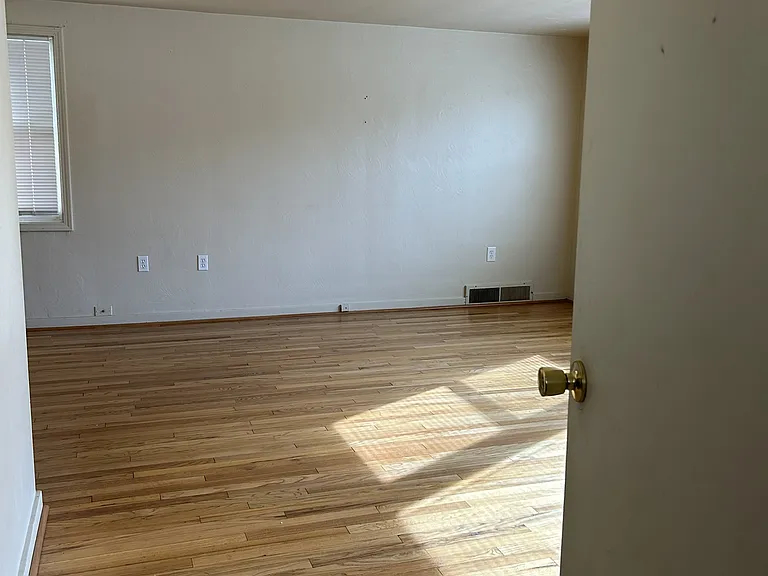 1437 Ridge Ave #2 — Photo 6