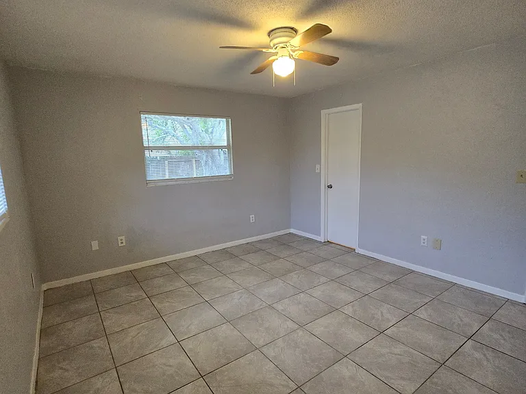 3413 Sherwood Dr #B — Photo 10