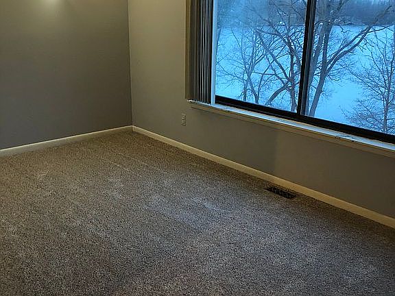 5th image of 9649 Harbour Cove Ct