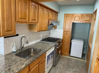 2722 Rhawn St, Philadelphia, PA 19152