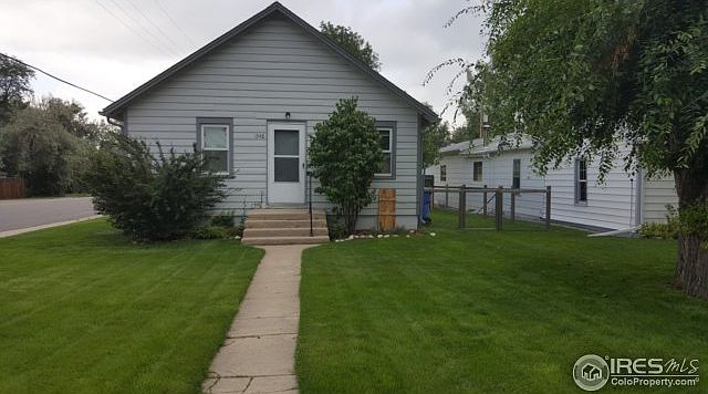 Welcome home! 2 homes on 1 lot! Walk to Sprouts!