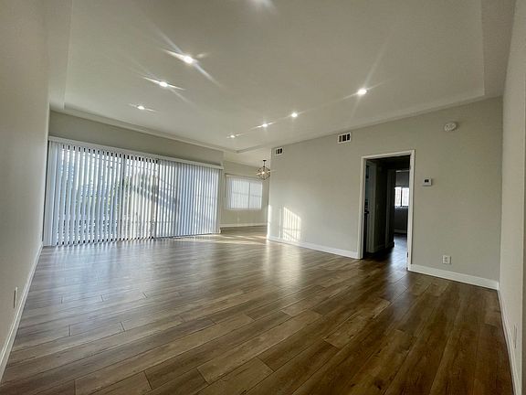 3rd image of 121 N Hamilton Dr #301