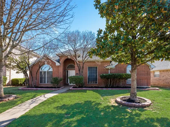 1022 Essex Dr, Cedar Hill, TX 75104