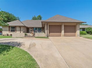3105 Shadybrook Dr, Midwest City, OK 73110