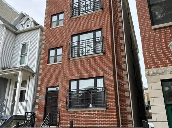 3244 N Sheffield Ave APT 3, Chicago, IL 60657