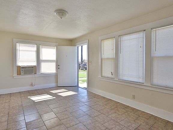 5th image of 314 N Buena Vista St
