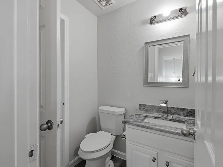 9309 Stonewood Dr — Photo 27