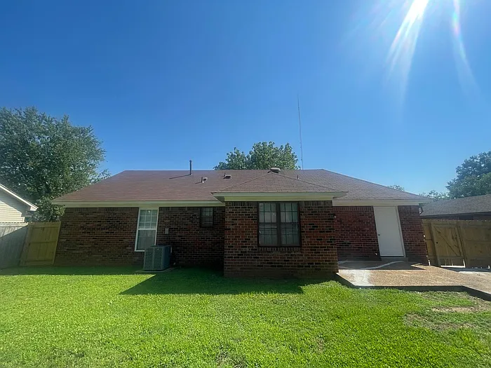 7028 Rose Trail Dr — Photo 21