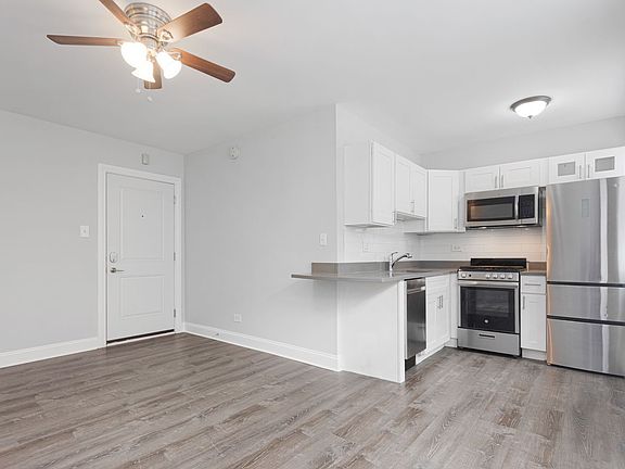 5th image of 1521 W Sherwin Ave #310