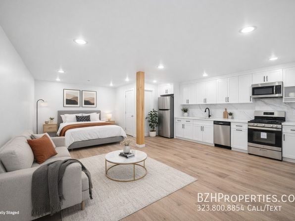 1027 1/2 N Gardner St