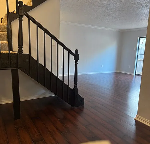 883 Dublin Dr #1 — Photo 2