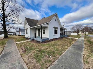 108 E Walnut St, Petersburg, IN