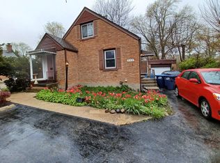 372 55th St, Clarendon Hills, IL 60514