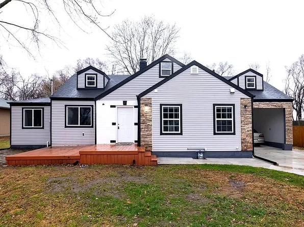 605 NE 45th Pl, Des Moines, IA 50313