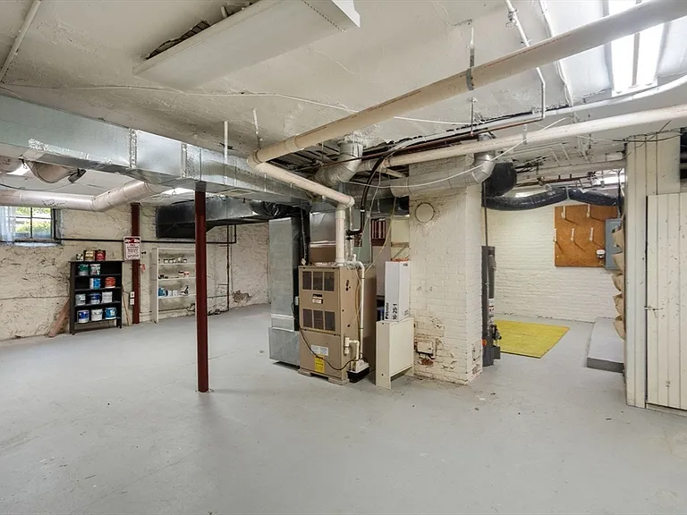 18 Eaton Ct #18 — Photo 27