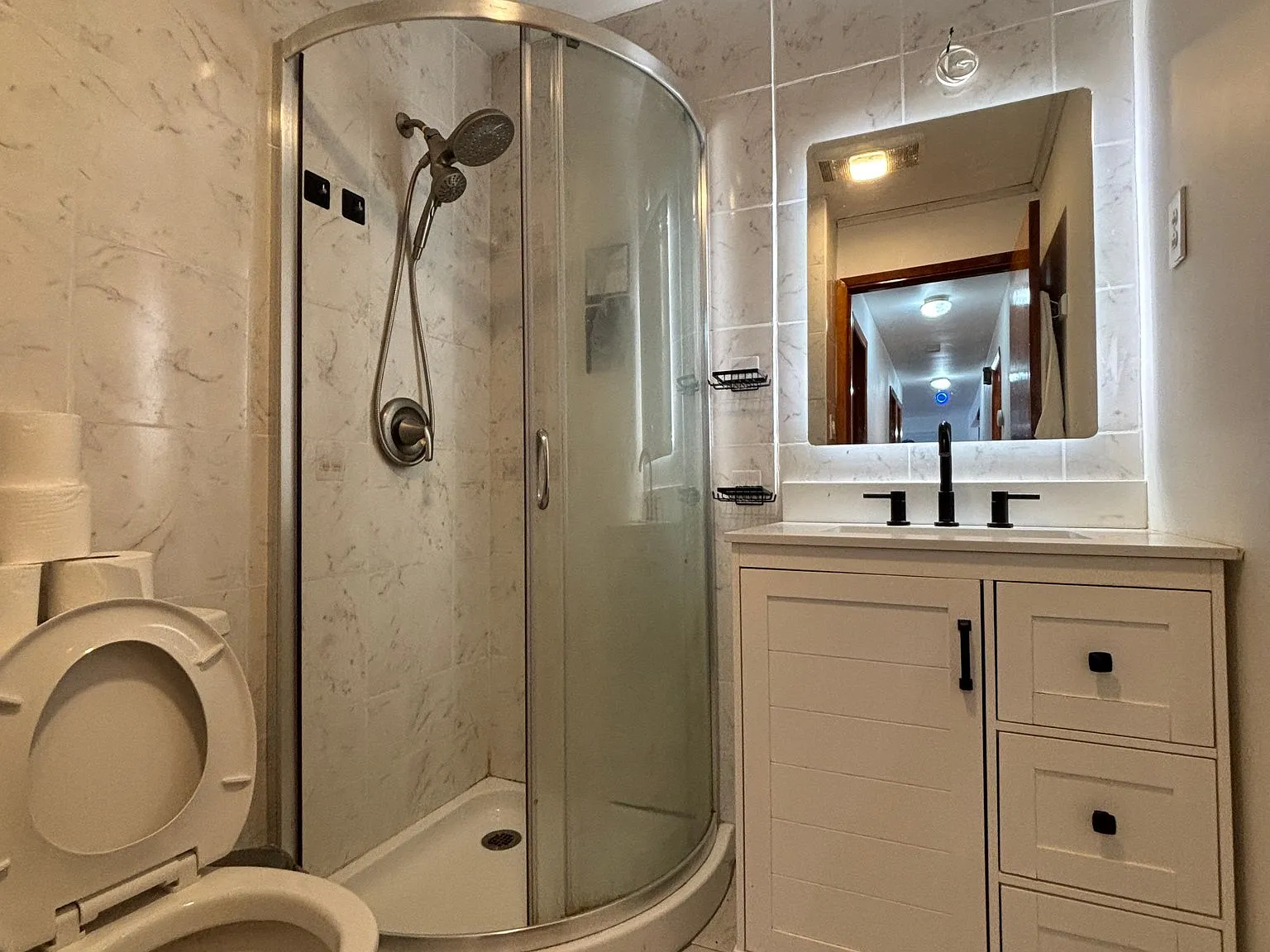 Charming Single Unit in Altoona | $2600/month — Photo 4