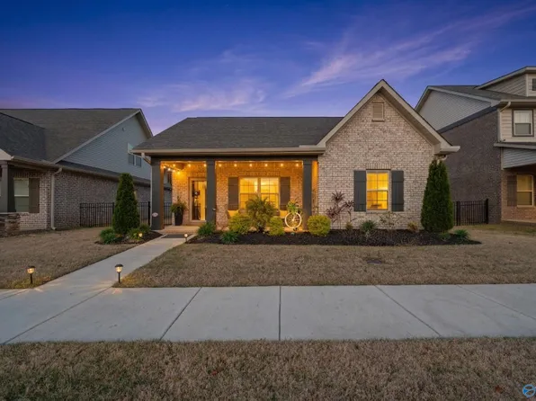 17705 Eastmoor St, Athens, AL 35611