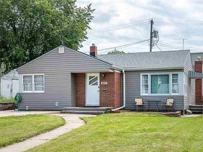6939 Binney St, Omaha, NE, 68104
