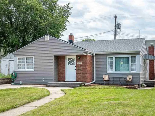 6939 Binney St, Omaha, NE 68104