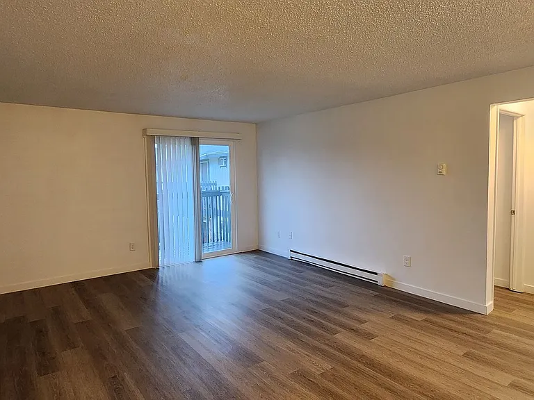 Eastern View Terrace Apartments — Photo 4