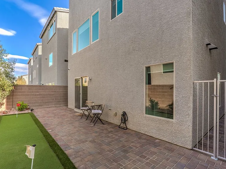 8086 Misty Canyon Ave — Photo 32