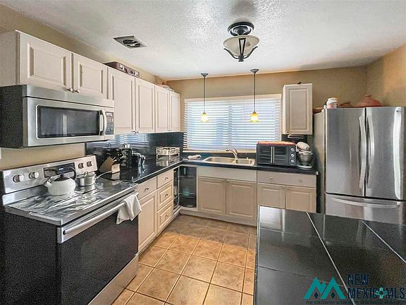 4th image of 2724 N Propps Dr