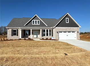 333 Wynnfall Dr, Lexington, NC 27295