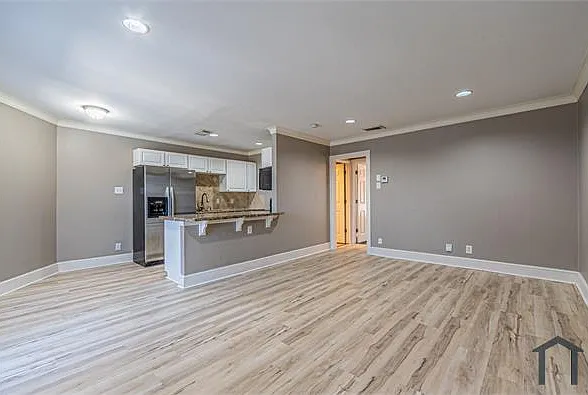 1 bed, 618 sqft, $1,200 — Photo 3
