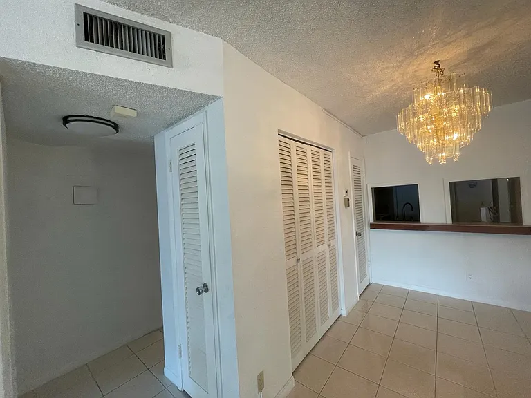 300 Golden Isles Dr #304 — Photo 4