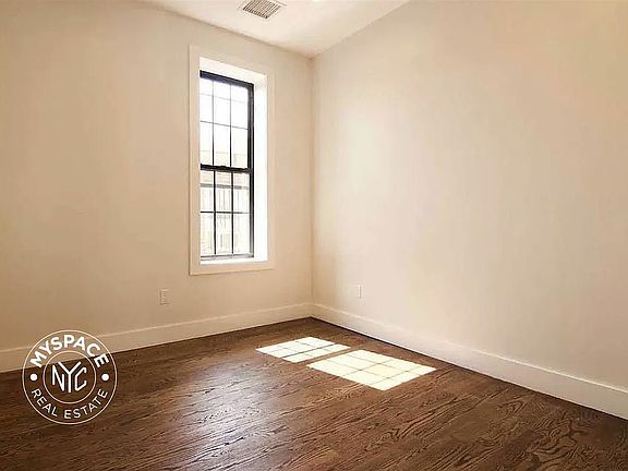 3rd image of 135 Erasmus St #2