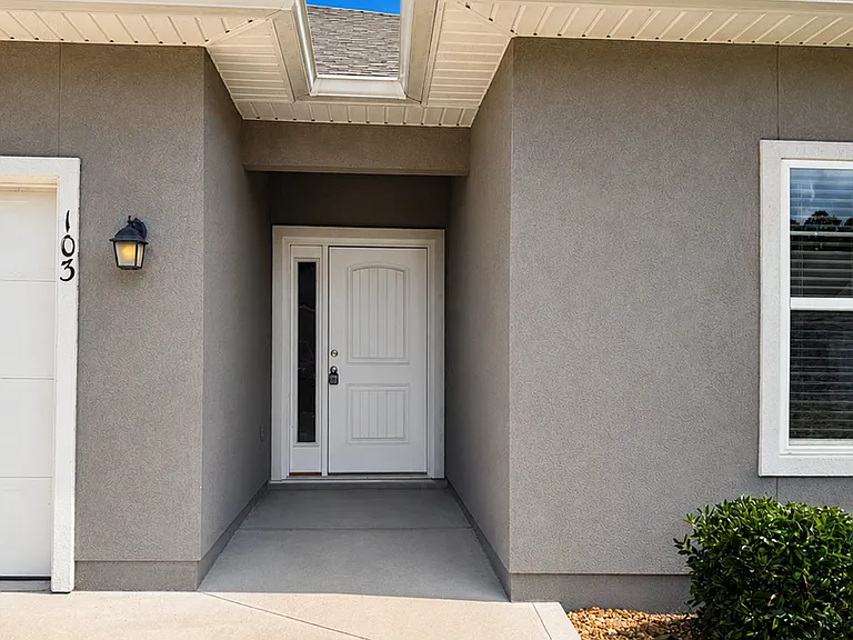 103 Marshall Ct — Photo 2
