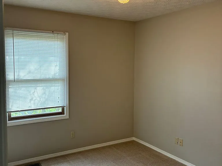 1377 West Allen Street — Photo 8